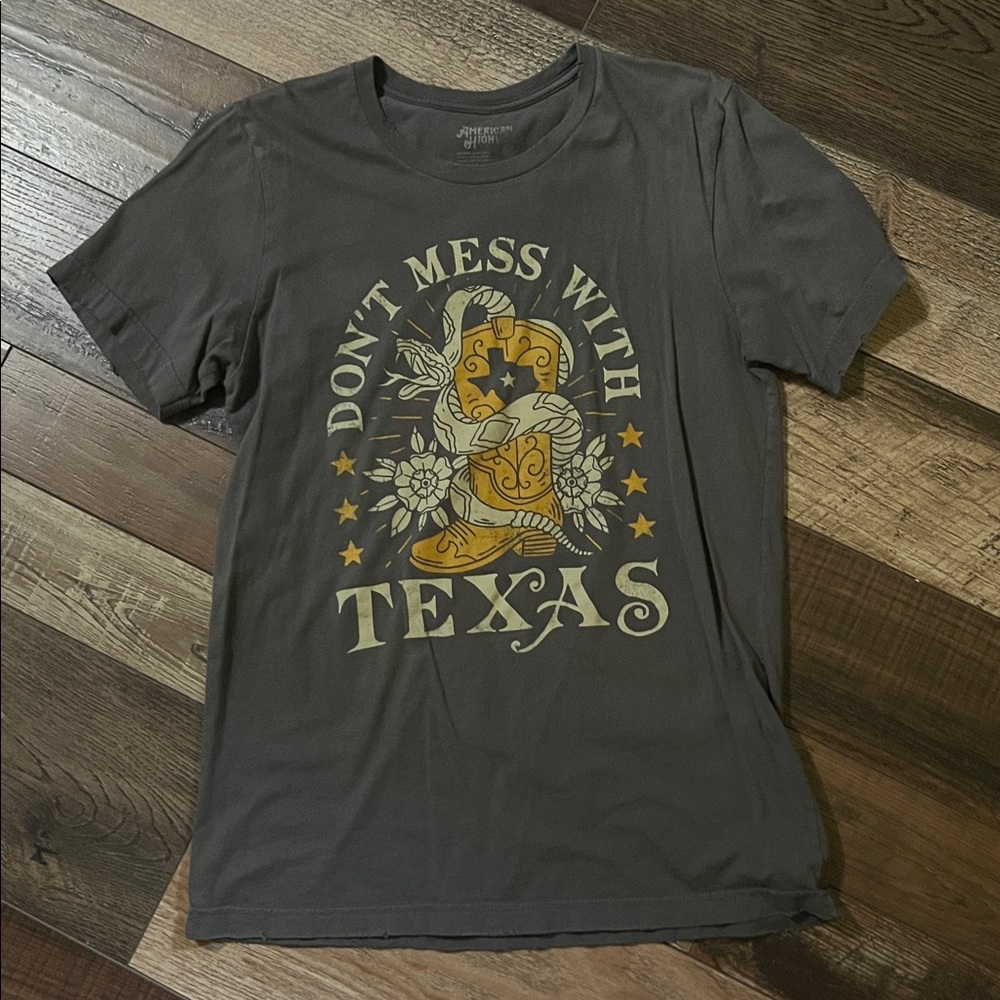 Gray Graphic Short Sleeve Tee